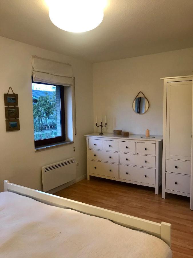 Gemuetliches Ferienhaus Hinterm Deich Nordstrand Luaran gambar