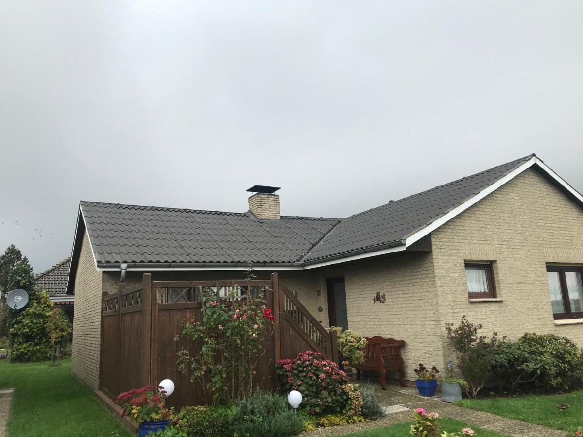 Gemuetliches Ferienhaus Hinterm Deich Nordstrand Luaran gambar