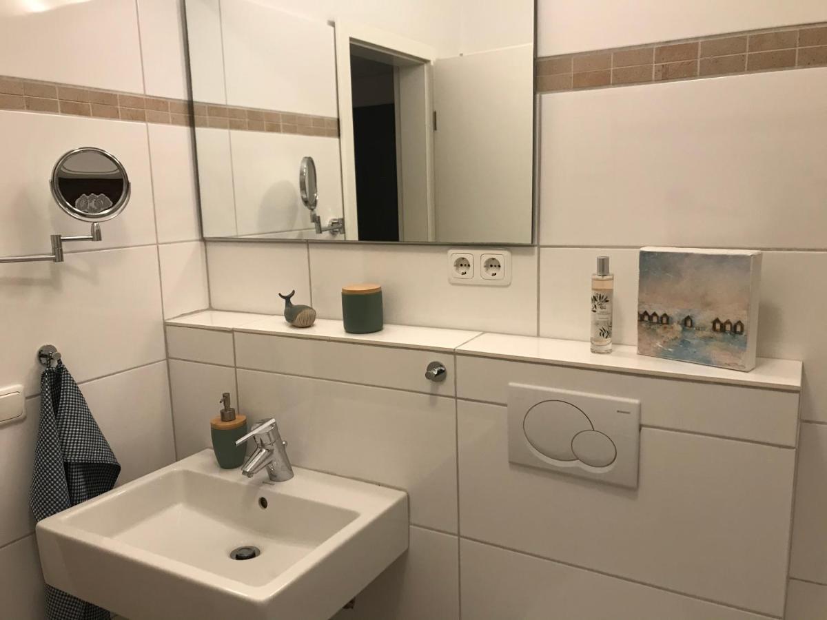 Gemuetliches Ferienhaus Hinterm Deich Nordstrand Luaran gambar